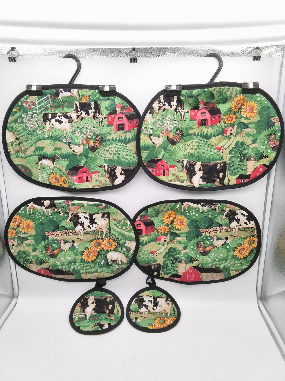 4 Piece Country Barnyard Placemats & 2 Piece Potholders Set